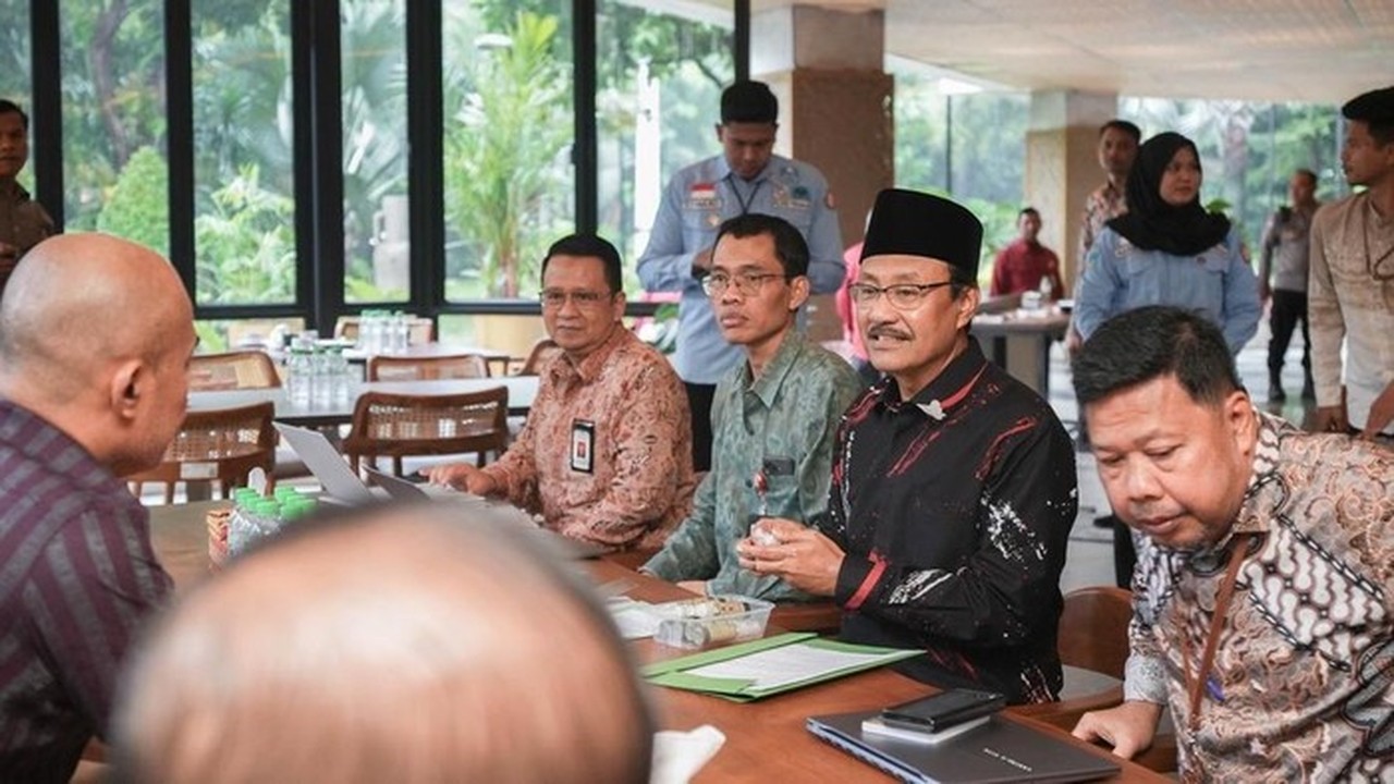 Mensos Gus Ipul Dorong Bupati Bungo dan Merangin Gabung Program Sekolah Rakyat