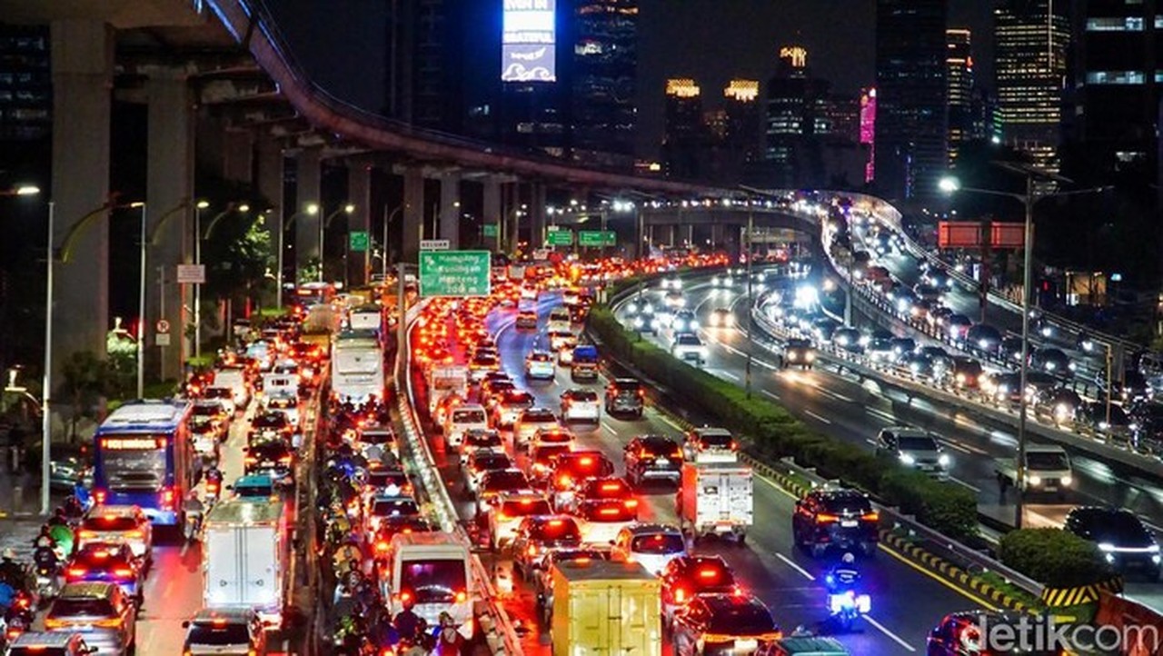 Banjir Jakarta Saat Jam Pulang Kantor, Tiga Ruas Jalan Ini Macet Parah