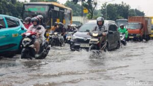 Jakarta Terendam Banjir Akibat Hujan Ekstrem, Pemprov DKI Maksimalkan Modifikasi Cuaca