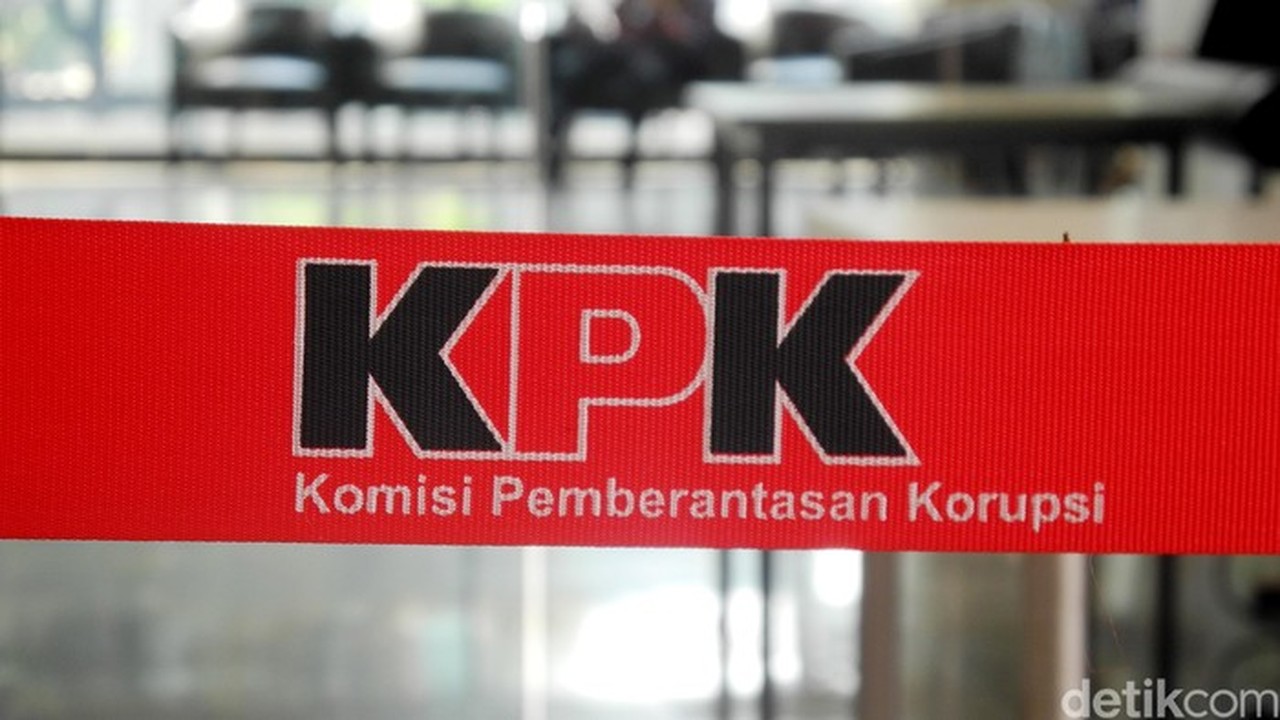 KPK Tetapkan Wali Kota Madiun Maidi Tersangka Pemerasan dan Gratifikasi KPK Tetapkan Wali Kota Madiun Maidi Tersangka Pemerasan dan Gratifikasi