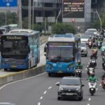 Banjir Jakarta Meluas, Sejumlah Rute Transjakarta Terpaksa Dialihkan