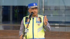 Kakorlantas Polri Instruksikan Jajaran Siaga Banjir: Layani Masyarakat dengan Ikhlas