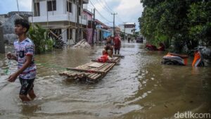 Banjir Landa 17 Titik di Kota Bekasi, Ketinggian Air Capai 1,5 Meter