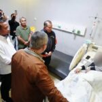 Ibunda Kopilot ATR 42-500 Jatuh Sakit, Menhub dan Gubernur Sulsel Jenguk di RS