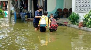 Banjir Landa Sidoarjo, Lamongan, dan Pasuruan, BPBD Jatim Pantau Kritisnya Sungai Blawi