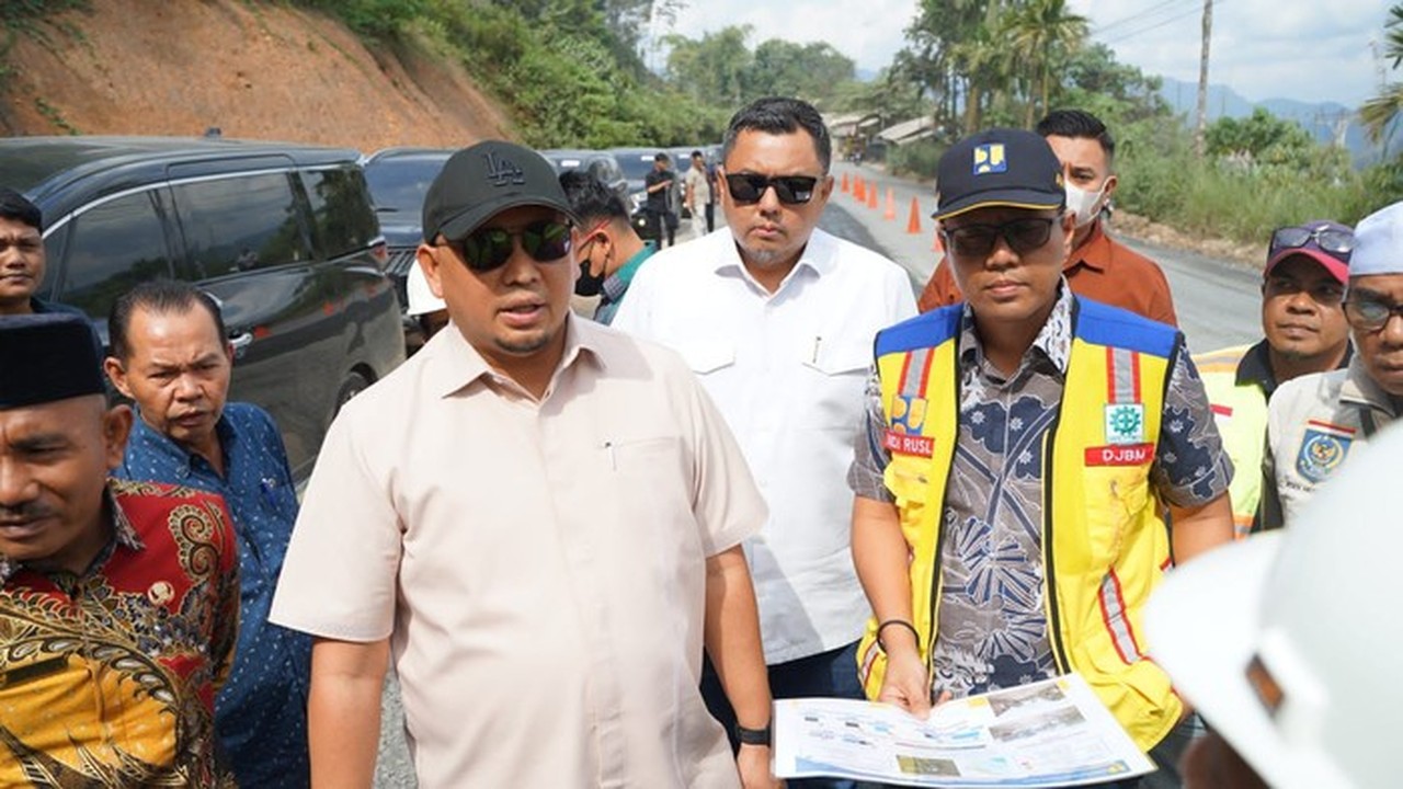 Andre Rosiade Pastikan Proyek Jalan Payakumbuh-Sitangkai Rampung Juli 2026 Andre Rosiade Pastikan Proyek Jalan Payakumbuh-Sitangkai Rampung Juli 2026