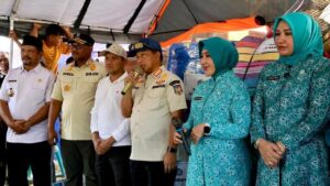 Tito Karnavian dan TP PKK Berikan Bantuan Langsung ke Warga Terdampak Bencana di Aceh Tamiang