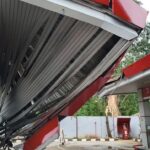 Atap SPBU Pramuka Raya Rusak Akibat Pohon Tumbang, Operasional Ditutup Sementara