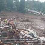 Longsor Cisarua Bandung Barat: 30 Rumah Tertimbun Akibat Hujan Deras