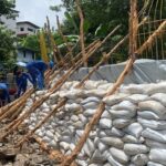 Tanggul Jebol Picu Banjir Sepinggang Lebih di Petogogan, Warga Sebut Sudah Langganan