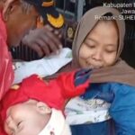 Banjir 1,5 Meter Rendam Perumahan Subsidi Sukamekar Bekasi, Balita Dievakuasi