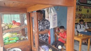 Banjir Rawa Buaya Berkah Penjual Bakso, Omzet Purwanto Naik Dua Kali Lipat