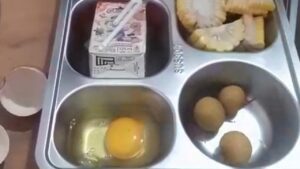 Program Makan Bergizi Gratis di Lebak Tercoreng: Telur Mentah hingga Belatung dalam Sajian Siswa