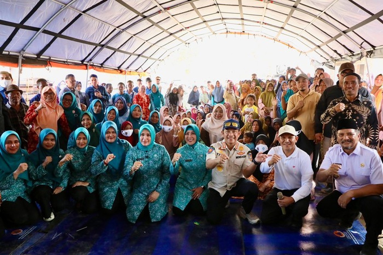 Ketum TP PKK Salurkan Bantuan untuk Warga Terdampak Bencana di Aceh Tamiang Ketum TP PKK Salurkan Bantuan untuk Warga Terdampak Bencana di Aceh Tamiang