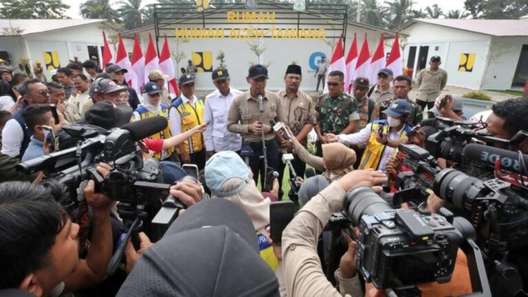AHY Resmikan Huntara di Aceh Tamiang, Tegaskan Rumah Kebutuhan Dasar Warga Terdampak Bencana