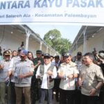 Resmikan Huntara Agam, Tito Karnavian Kejar Validasi Data Korban Bencana Sumatera
