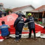 Kemensos Salurkan Bantuan Logistik untuk Korban Longsor Bandung Barat