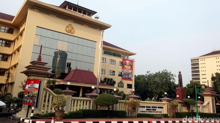 Kapolri Jenderal Listyo Sigit Prabowo Lakukan Rotasi 85 Perwira Tinggi dan Menengah di Awal 2026