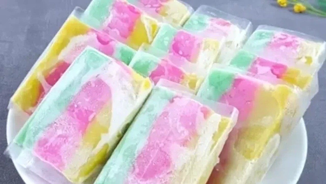 Polisi Pastikan Es Kue Jadul Aman Dikonsumsi, Isu Spons Cuci Terbukti Hoaks