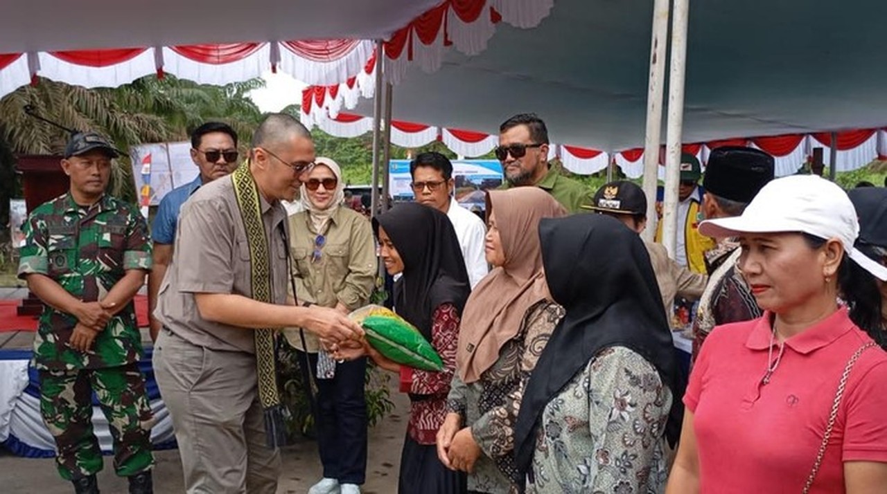 Jalan Impian Warga Sambas Terwujud Setelah 38 Tahun Penantian, Akses Kini Lancar