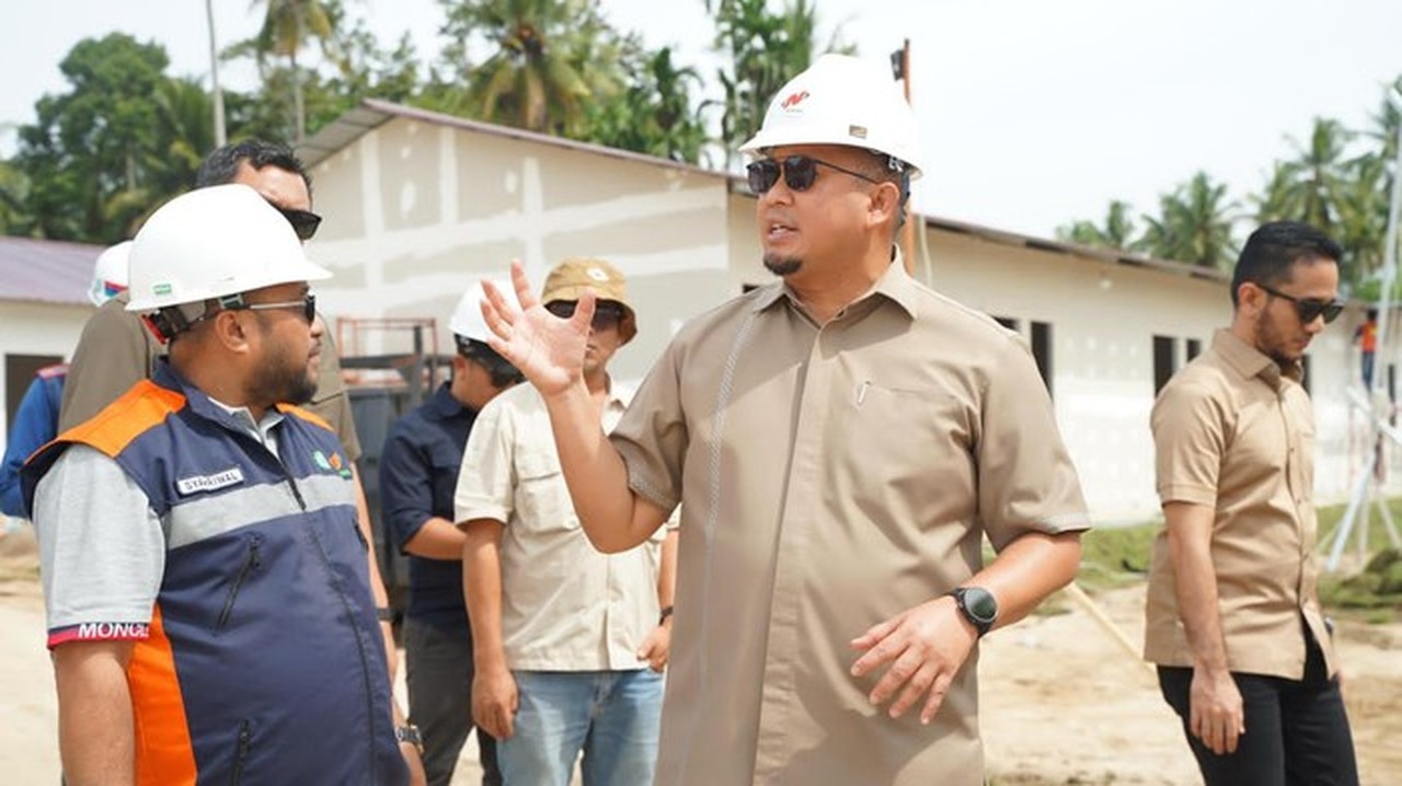 Andre Rosiade Pantau Huntara Batang Anai, Targetkan Serah Terima 25 Januari 2026 Andre Rosiade Pantau Huntara Batang Anai, Targetkan Serah Terima 25 Januari 2026