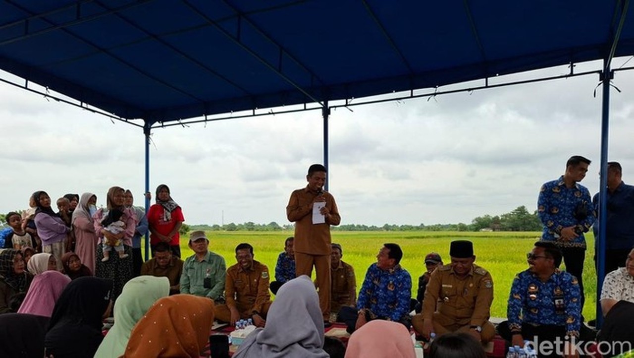 20 Tahun Rusak, Jalan Desa Badak Anom Tangerang Akhirnya Dibangun Gubernur Banten