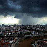 BMKG Prediksi Jabodetabek Diguyur Hujan Lebat hingga 23 Januari Akibat Fenomena Atmosfer