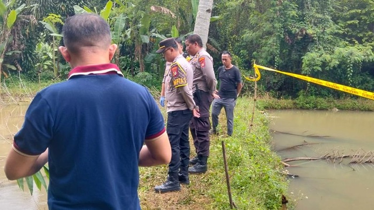 Mayat Bayi Perempuan Ditemukan Mengambang di Empang Warga Bogor