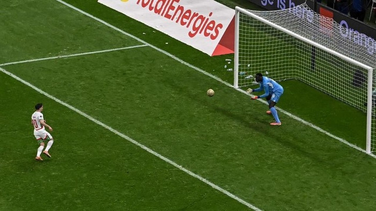 Kiper Senegal Edouard Mendy Tanggapi Penalti Panenka Brahim Diaz yang Gagal