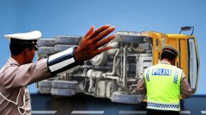 Truk Boks Terbalik di Tol Jagorawi Akibat Aquaplaning, Tak Ada Korban Jiwa