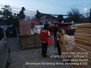 Kemensos Kirim Bantuan Logistik untuk Korban Banjir Karawang, 1 Tewas