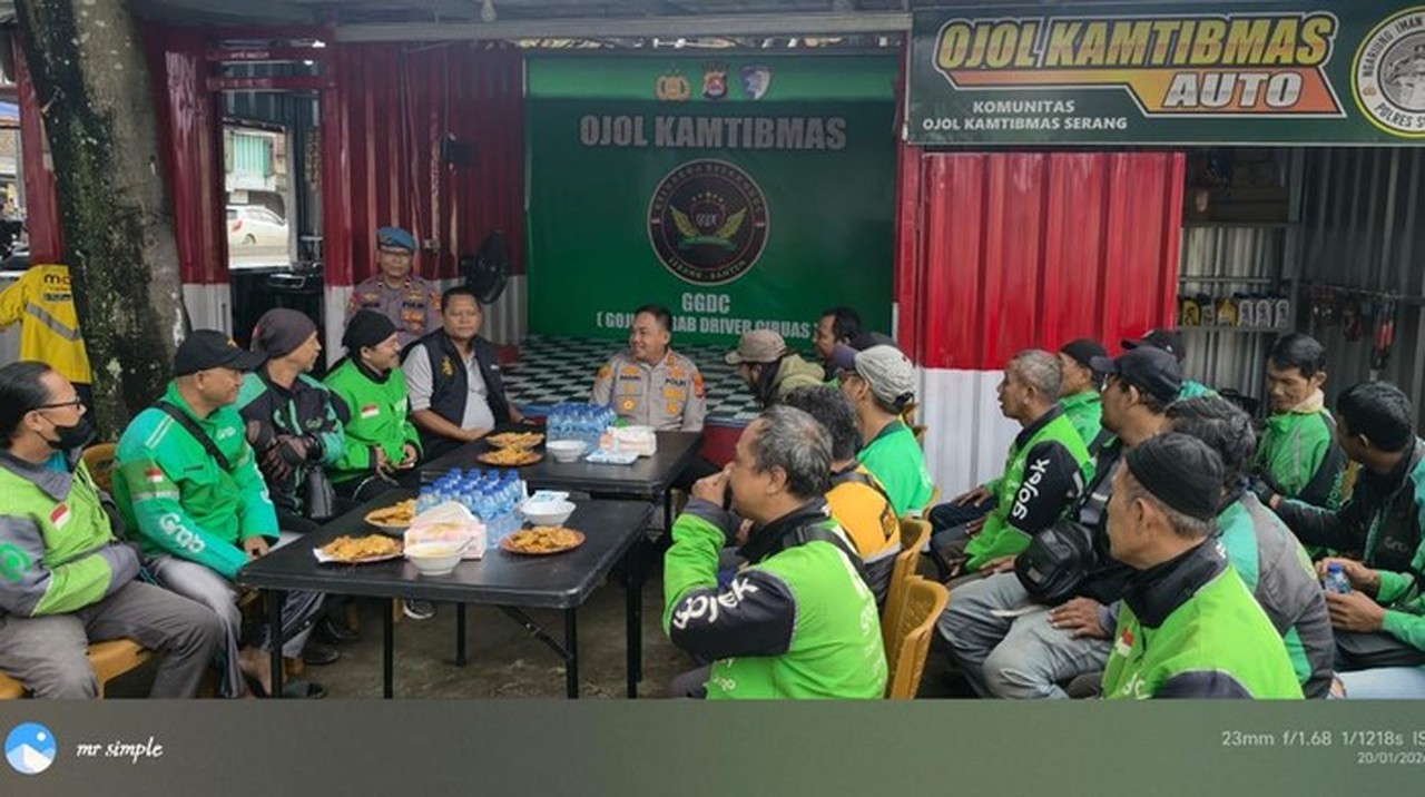 Kapolres Serang Gandeng Ojol Pantau Kamtibmas untuk Tindak Cepat Gangguan Keamanan Kapolres Serang Gandeng Ojol Pantau Kamtibmas untuk Tindak Cepat Gangguan Keamanan