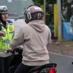 Polisi Tindak Tegas Pengendara Lawan Arah di Lebak Bulus, Pelaku Minta Maaf