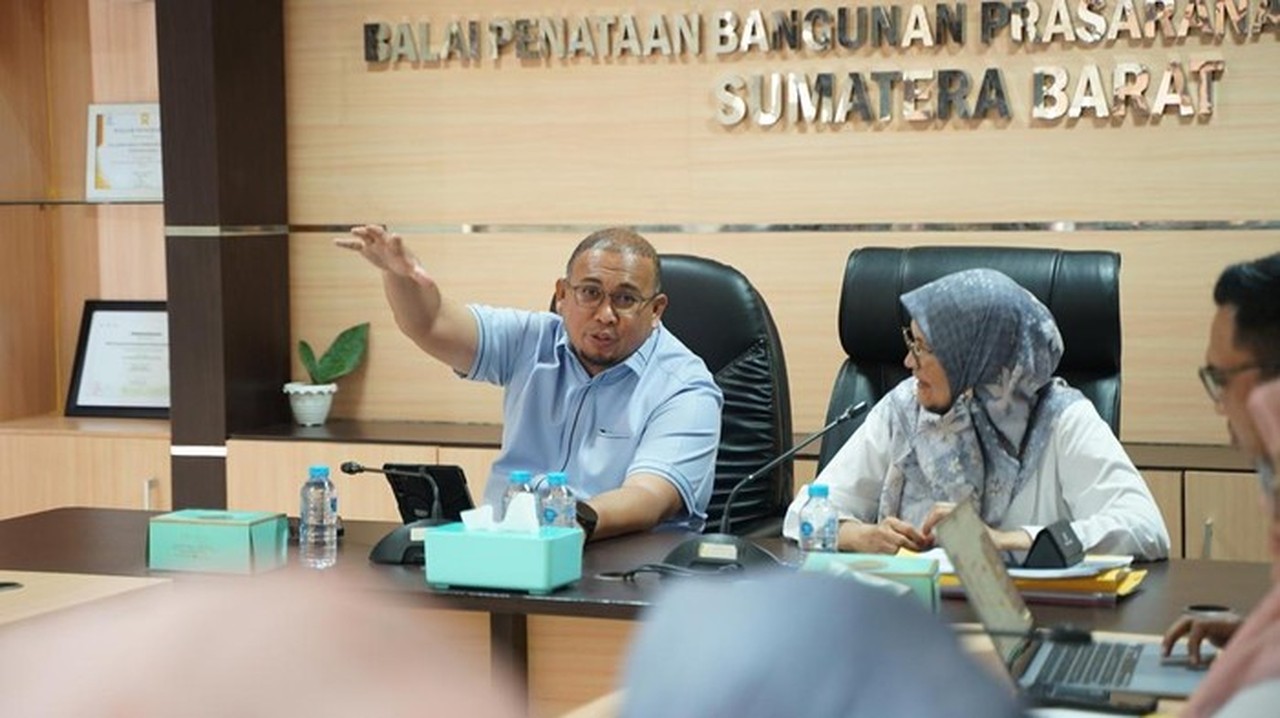 Andre Rosiade Kawal Dana Pusat untuk Pemulihan Infrastruktur Pascabencana di Sumbar Andre Rosiade Kawal Dana Pusat untuk Pemulihan Infrastruktur Pascabencana di Sumbar