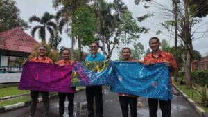 Sentra Kemensos Bogor Lahirkan 50 Karya Batik Ciprat dari Penerima Manfaat