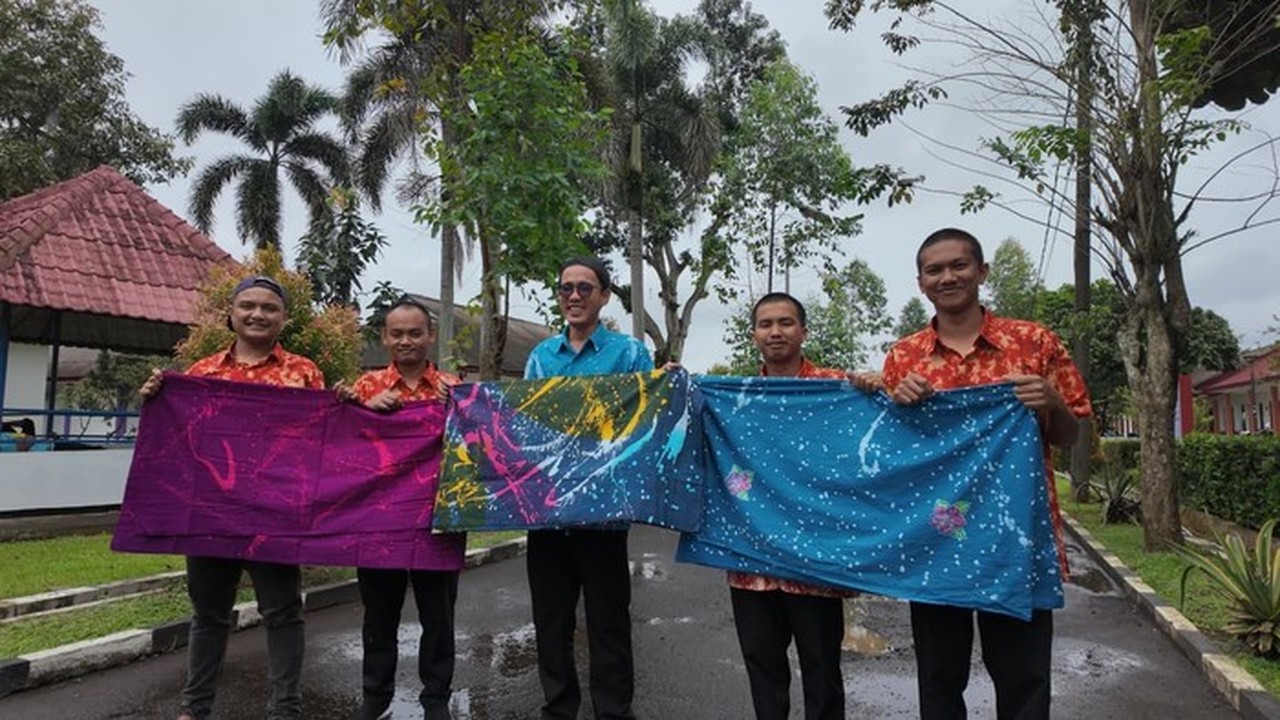 Sentra Kemensos Bogor Lahirkan 50 Karya Batik Ciprat dari Penerima Manfaat