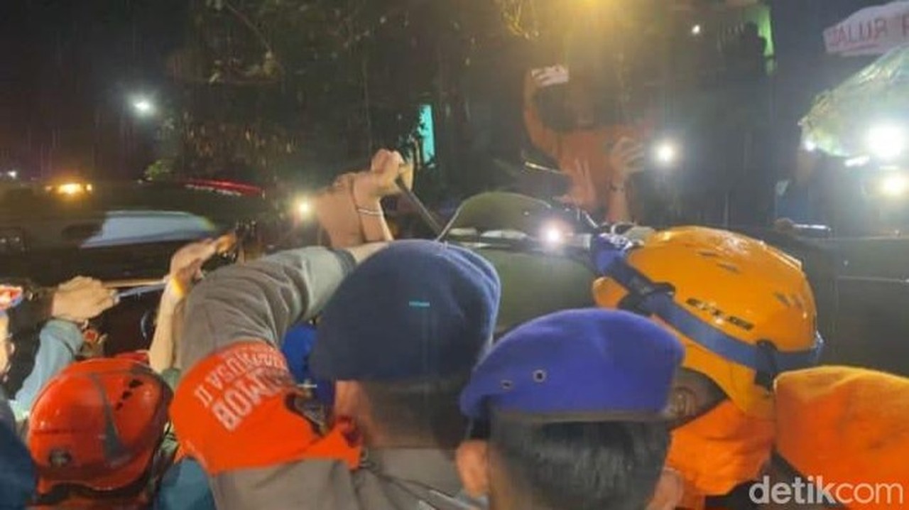 Jasad Pramugari ATR-500 Berhasil Dievakuasi dari Lereng Gunung Bulusarung Pangkep