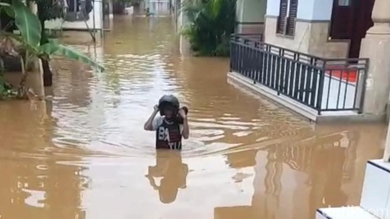 Banjir Landa 13 Desa Pasuruan, Ribuan Keluarga Terdampak Luapan Air
