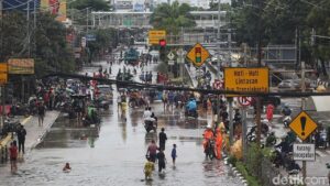 Banjir Jakarta 19 Januari 2026: 48 RT dan 29 Jalan Terendam, Ribuan Warga Mengungsi