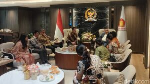 Paku Buwono XIV Purbaya Temui Waka DPR Dasco, Bahas Konflik dan Pengelolaan Keraton Solo