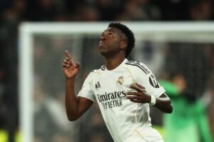 Vinicius Jr dan Suporter Real Madrid Kembali Mesra Pasca Drama Pelatih dan Puasa Gol