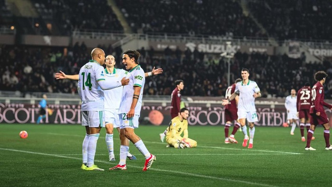 Donyell Malen Debut Gemilang, AS Roma Taklukkan Torino 2-0 di Liga Italia Donyell Malen Debut Gemilang, AS Roma Taklukkan Torino 2-0 di Liga Italia