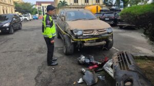 Pajero Tabrak Lari 6 Motor dan Pagar Mapolda Jambi, Pengemudi Positif Narkoba dan Alkohol