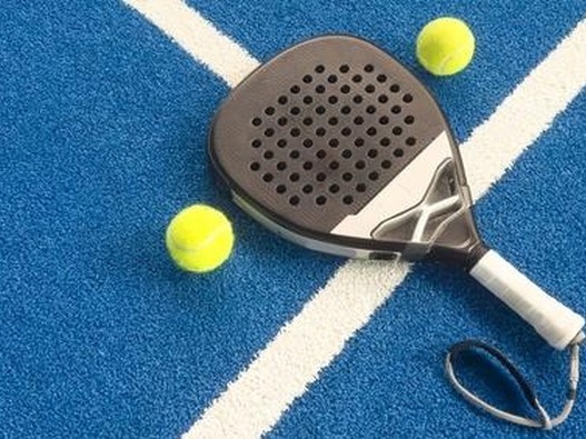 Padel kini hadir di aplikasi Strava. Foto: Shutterstock