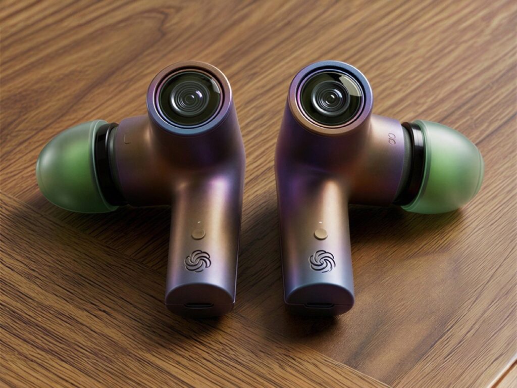Rumor Desain Earbud dari OpenAI. Foto: Yanko Design