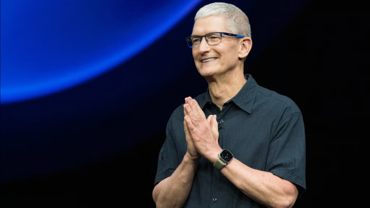 Apple Rayakan 50 Tahun: Tim Cook Janjikan Perayaan Spesial