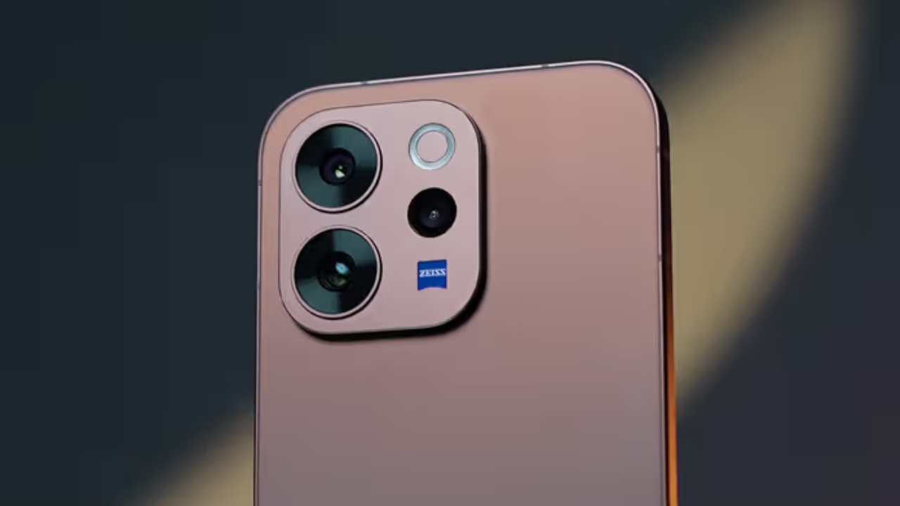 Vivo V70 Menggebrak Pasar dengan Layar 1.5K, Baterai Super Besar, dan Rangka Aluminium Vivo V70 Menggebrak Pasar dengan Layar 1.5K, Baterai Super Besar, dan Rangka Aluminium