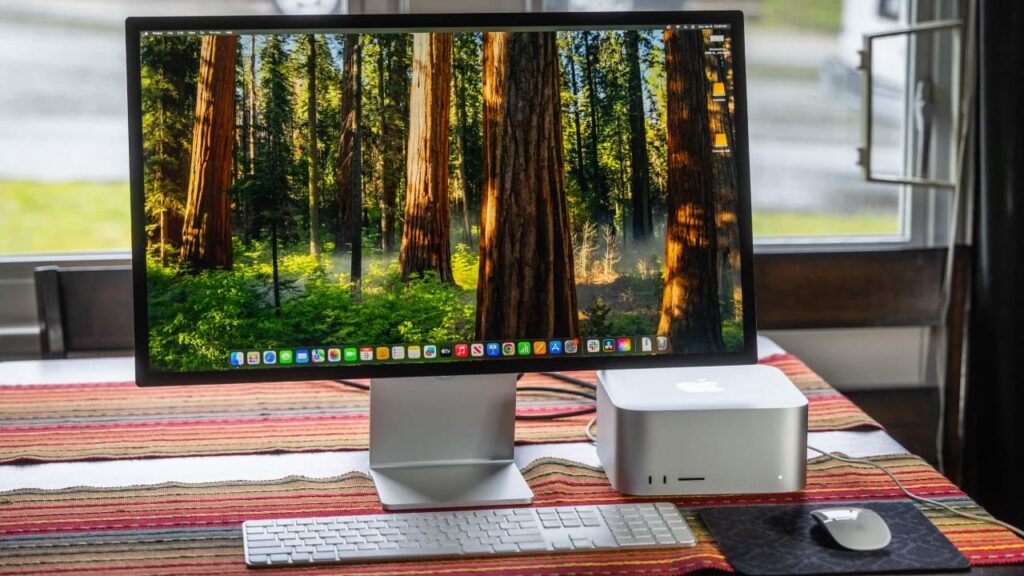 Apple akan fokus ke produksi Mac Studio sebagai pengganti Mac Pro. Foto: Engadget