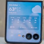 Desain Motorola Razr 70 Terungkap, Dominasi Warna Ungu Anggrek Pantone Klasik