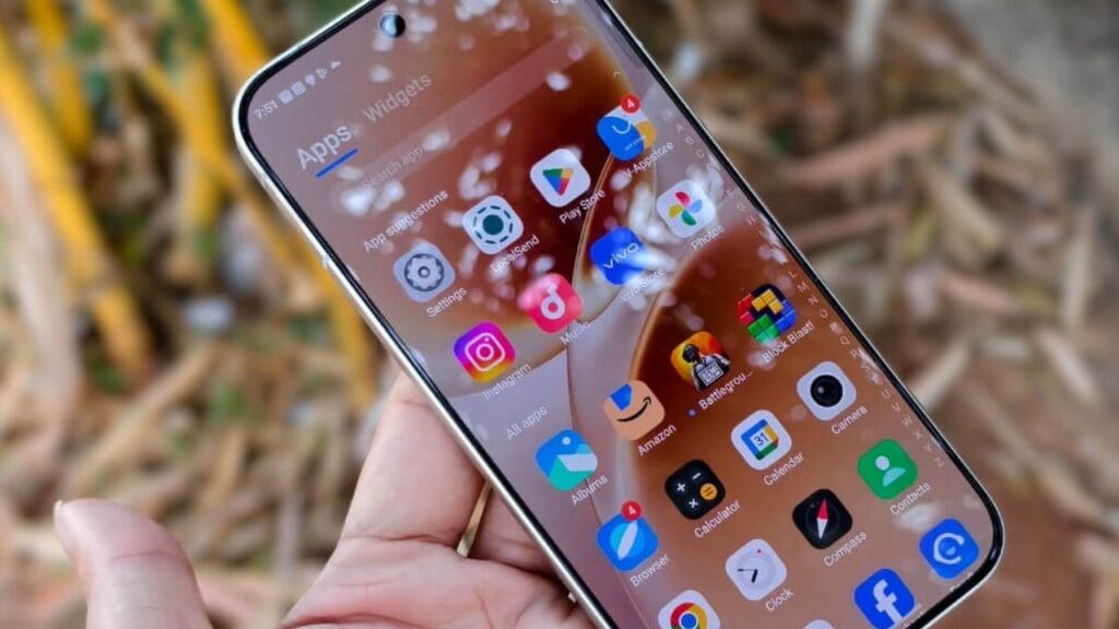 Desain Premium layar vivo v70 series. Foto: TechPP